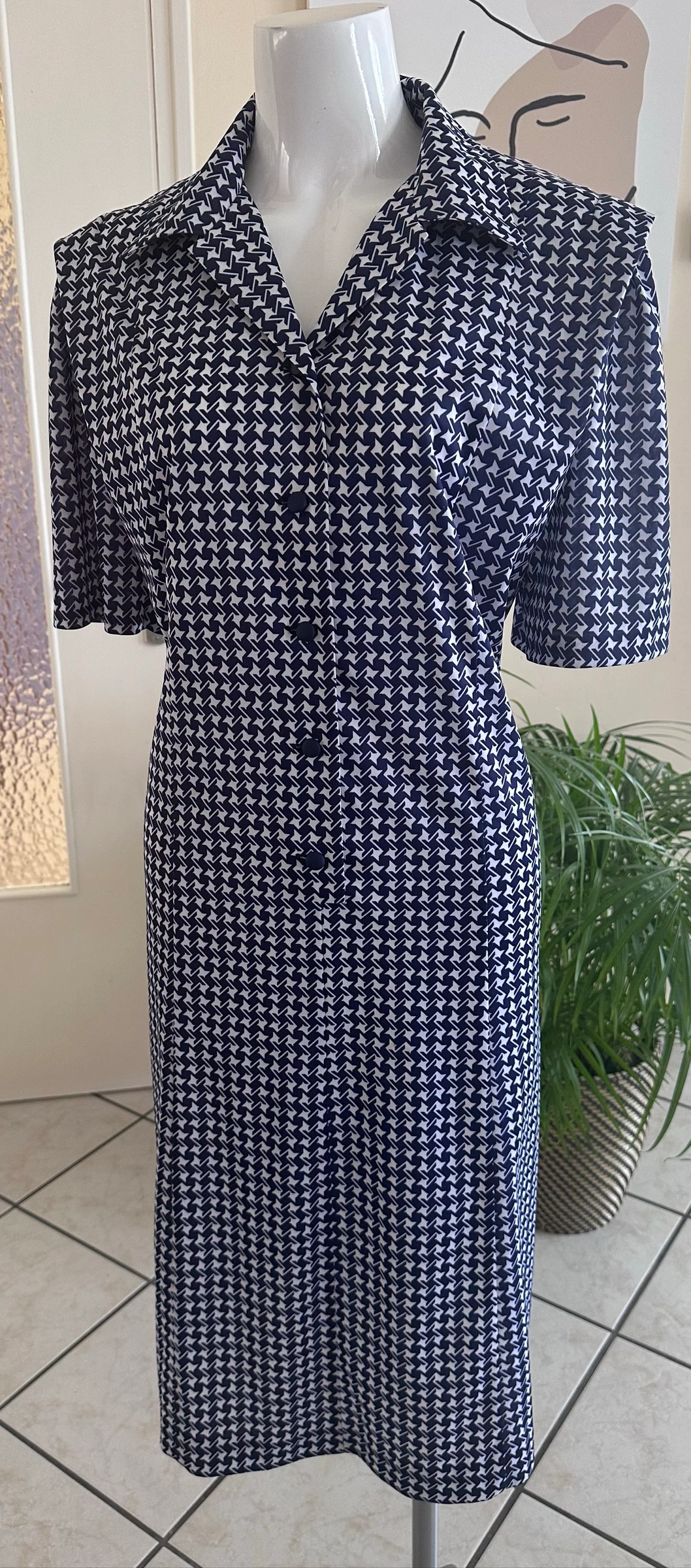 Navy and White Printed Vintage Dress Size 48/50 – Impeccable Condition – photo 2